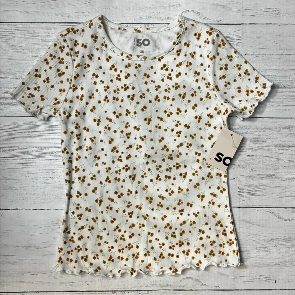 NWT SO Ribbed Floral Top XS White Brown Lettuce Hem Short Sleeve Shirt